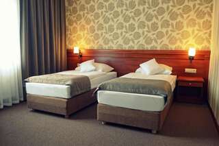 Отель Hotel Jamajka Вонгровец Двухместный номер с 1 кроватью или 2 отдельными кроватями-5